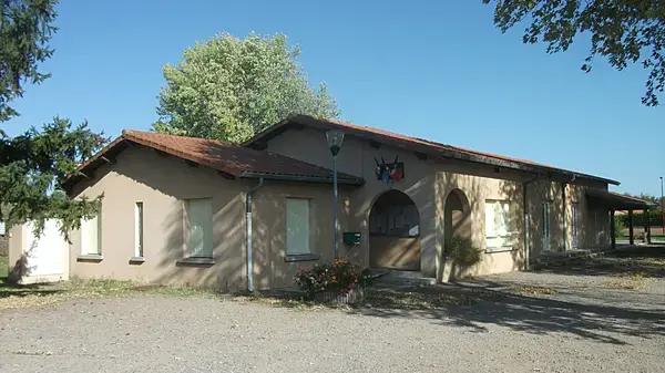 Monte Escalier 63 Monte escalier Chavaroux