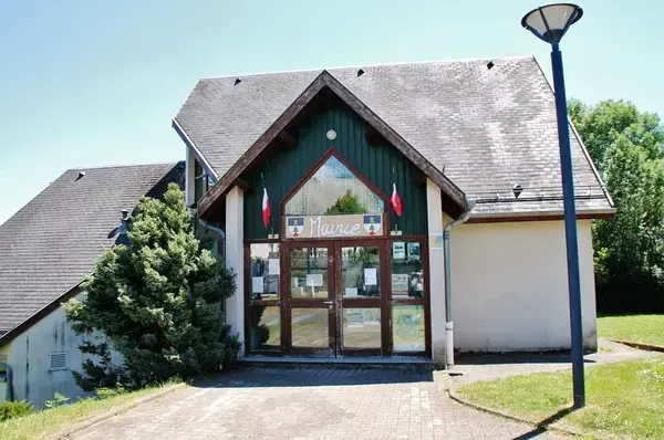 Monte Escalier 63 Monte escalier Cisternes-la-Forêt