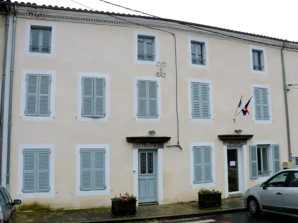 Monte Escalier 63 Monte escalier Manglieu